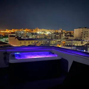 Couette-café 18 Dante Luxury, Cagliari